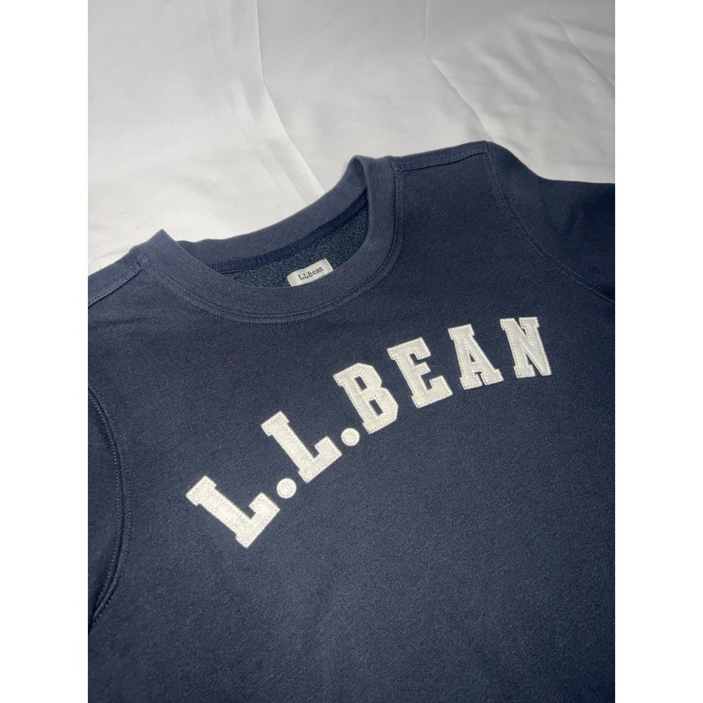 L.L. Bean Women's Classic Navy Logo Crewneck Sweatshirt Size Medium